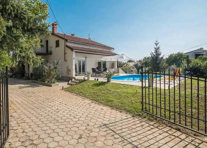 Nati By Interhome Vikendica *